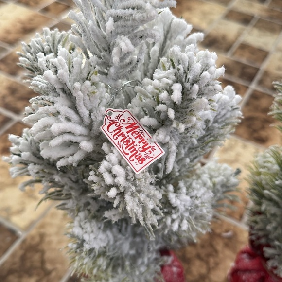 - 2- 16 inches Christmas trees - Picture 2 of 4